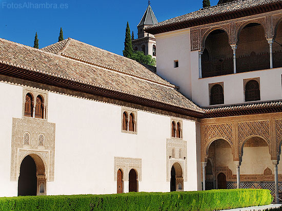 Patio de los Arrayanes en la Alhambra