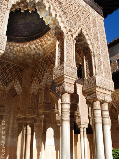 Patio de los Leones en la Alhambra