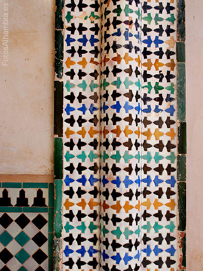 Azulejos del Patio del Cuarto Dorado en la Alhambra