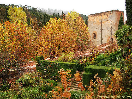 Paseo de las Torres en la Alhambra