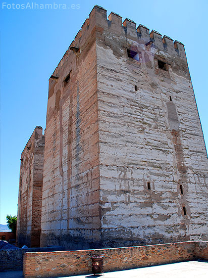 Torre del Homenaje en la Alcazaba de la Alhambra